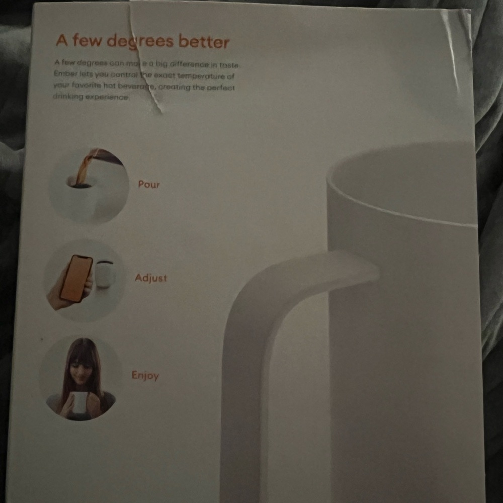 Ember White Temperature Control Mug² 10 oz - Picture 2 of 5